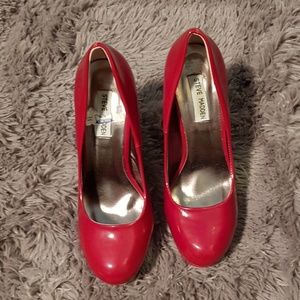 Red pumps